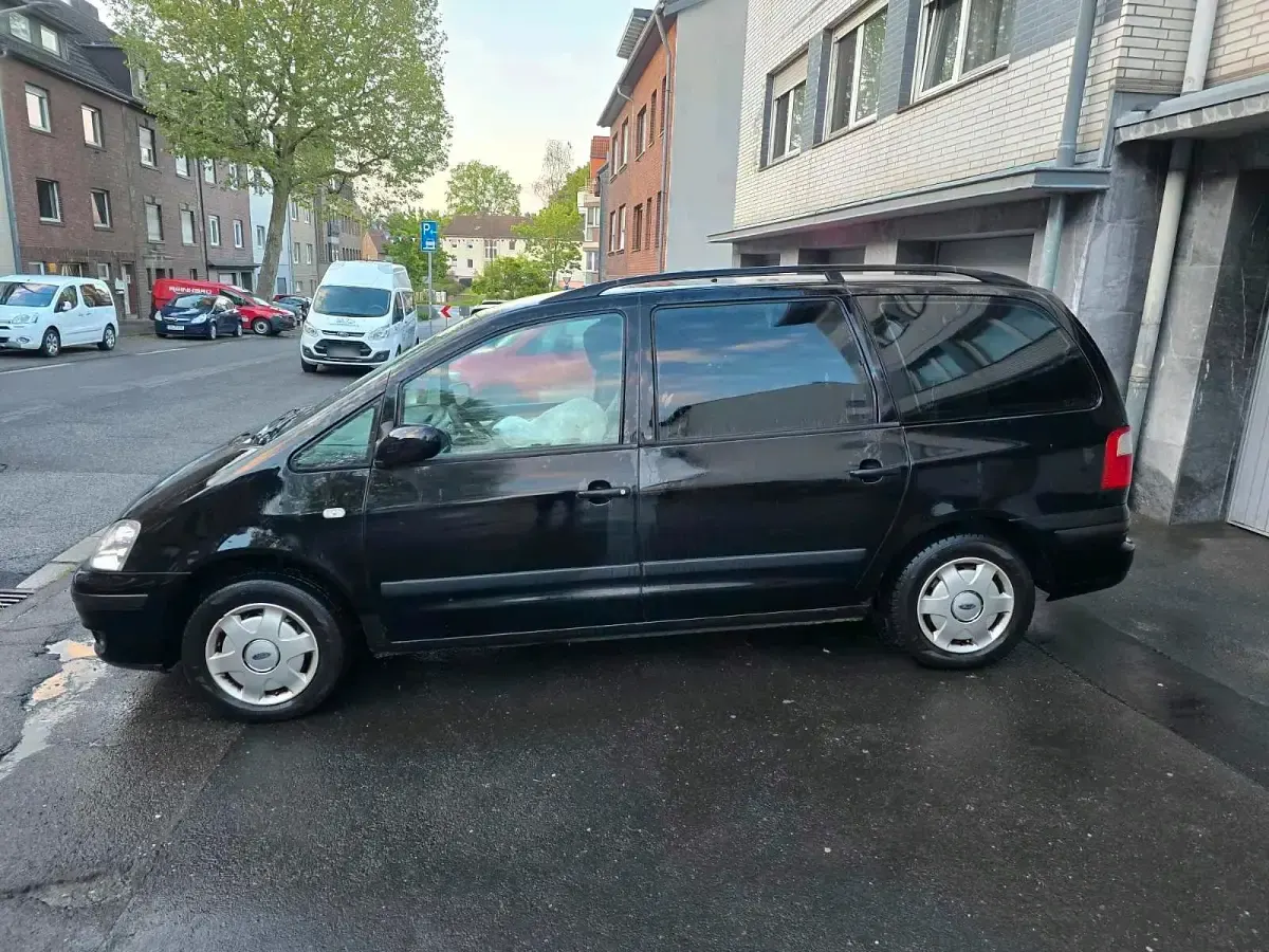 Gebraucht Ford Galaxy 101 PS (74 kW) 2002 Van / Kleinbus