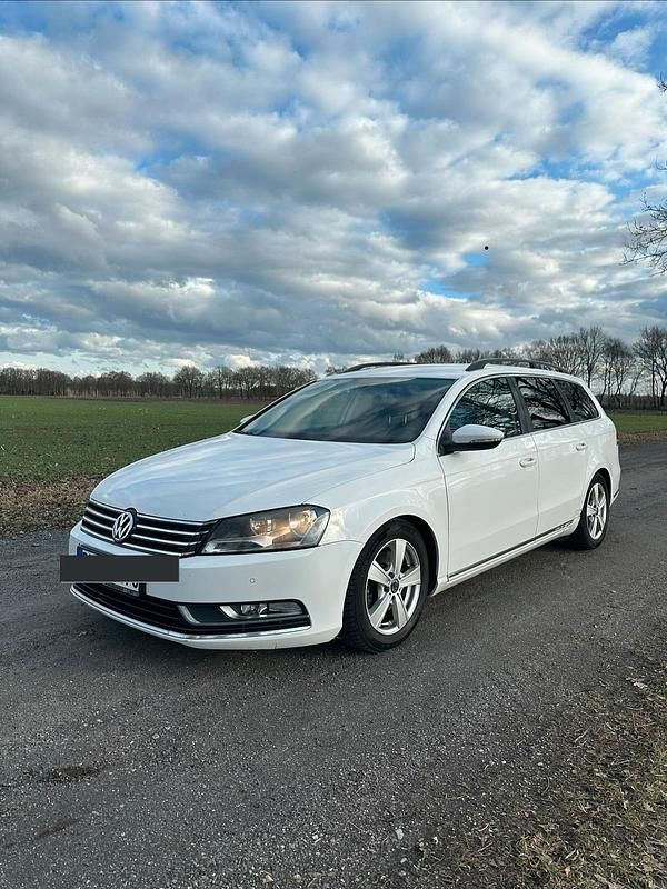 Gebraucht VW Passat 140 PS (102 kW) 2013 Weiß Kombi