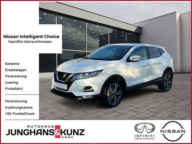 Weiß Gebraucht 2018 Nissan Qashqai N-Connecta SUV | 16.300 € (Fairer Preis) - Bild 1/4