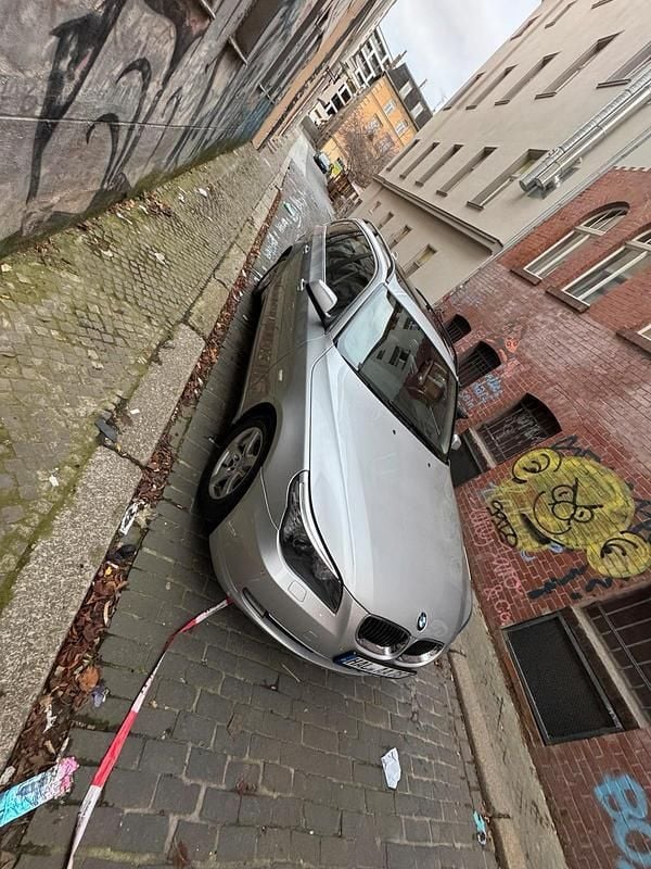 Grau Gebraucht 2010 BMW 525 Kombi | 10.000 € (Etwas zu teuer) - Bild 1/4