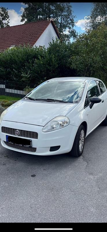 Weiß Gebraucht 2011 Fiat Punto Kleinwagen | 1.900 € - Bild 1/4