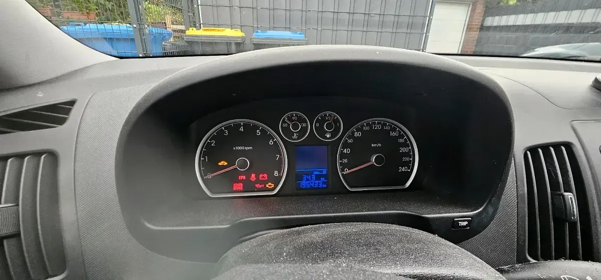 Gebraucht Hyundai i30 109 PS (80 kW) 2011 Silber Kleinwagen
