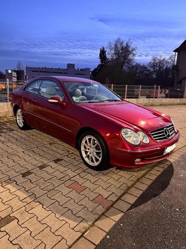 Rot Gebraucht 2003 Mercedes CLK240 Avantgarde Coupé | 2.800 € (Superpreis) - Bild 1/4