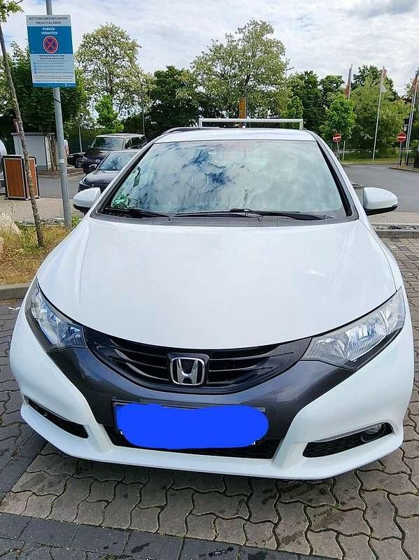 Weiß Gebraucht 2012 Honda Civic Limousine | 9.500 € (Fairer Preis) - Bild 1/4