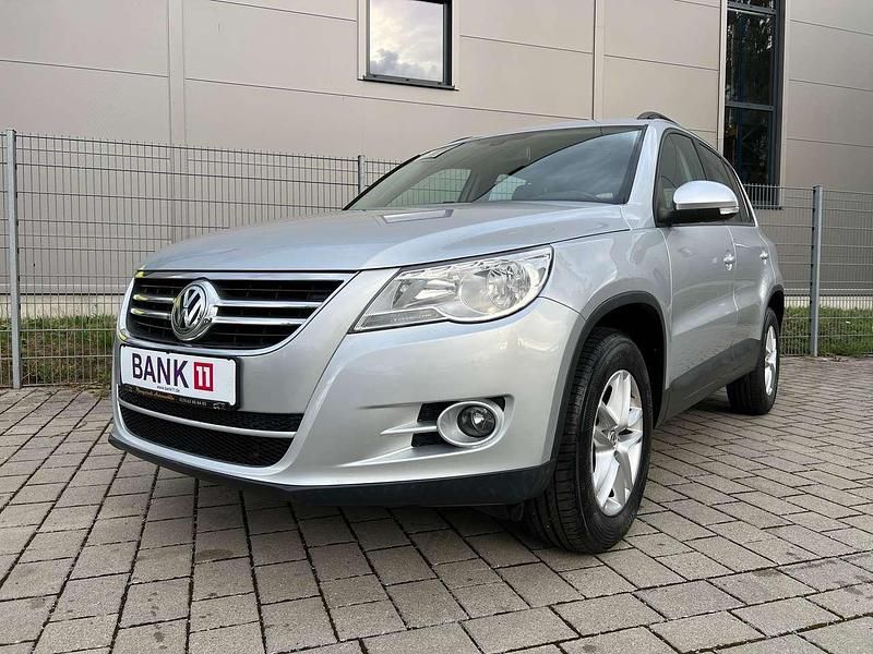 Gebraucht VW Tiguan Trendline 150 PS (110 kW) 2010 Reflexsilber metallic SUV