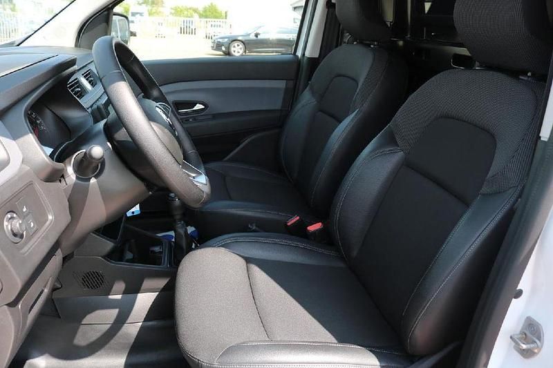 Gebraucht Renault Express 95 PS (69 kW) 2023 Weiß Van / Kleinbus