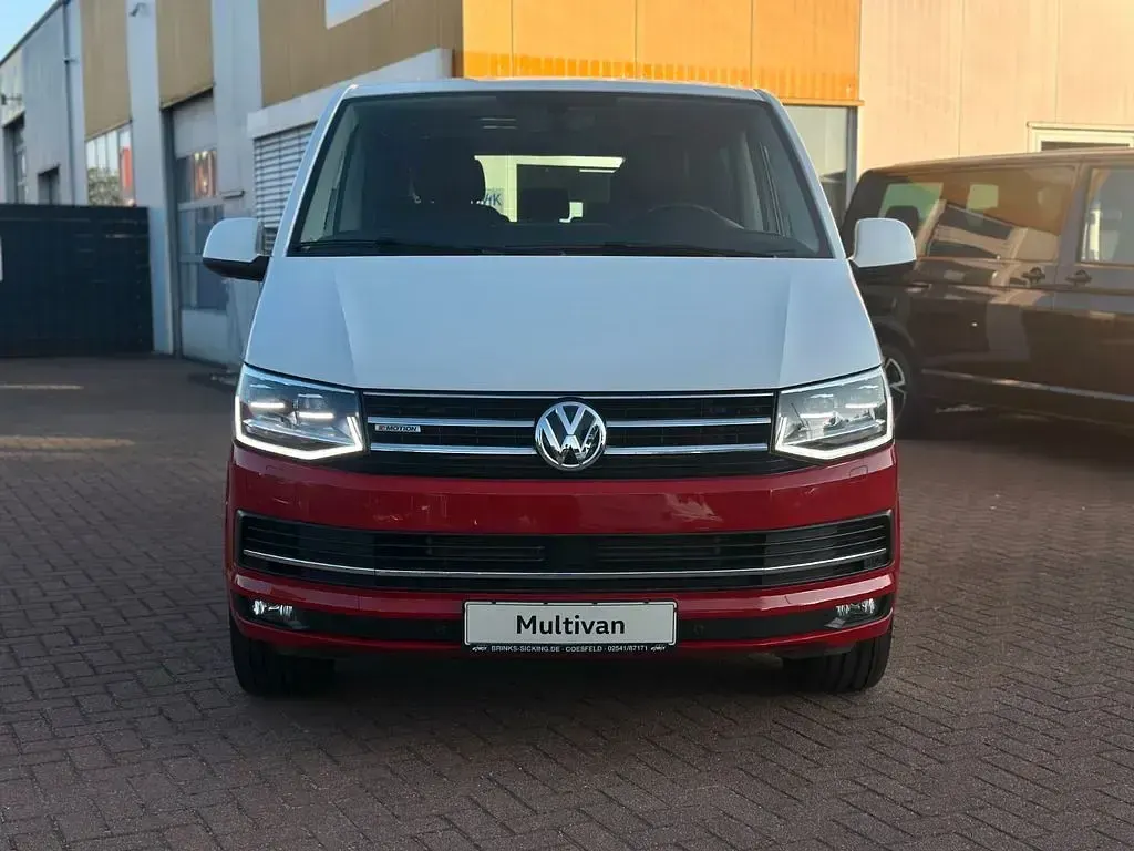 Gebraucht VW Multivan 150 PS (110 kW) 2016 Rot Van / Kleinbus