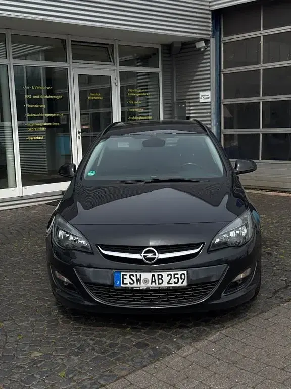 Gebraucht Opel Astra Selection 136 PS (100 kW) 2014 Schwarz Kombi