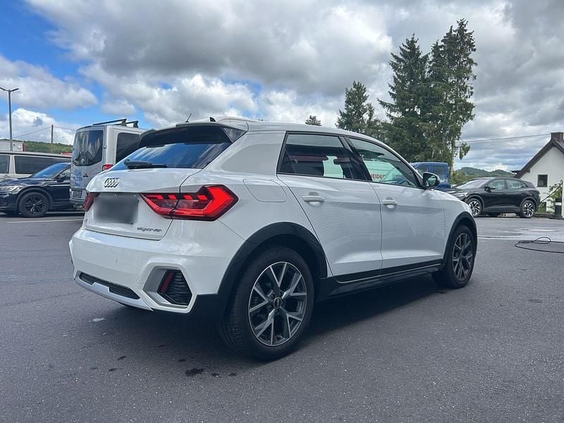 Gebraucht Audi A1 110 PS (80 kW) 2022 Weiß SUV