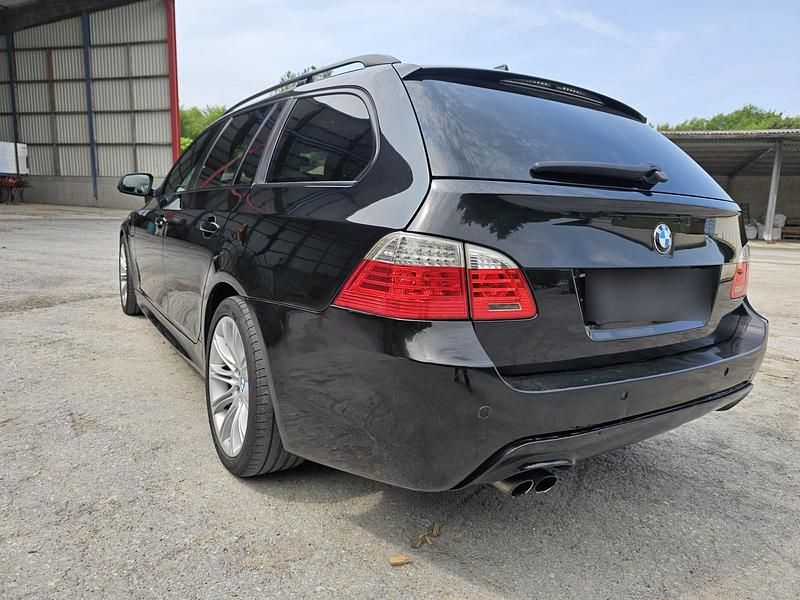 Gebraucht BMW 525 M Sport 197 PS (144 kW) 2010 Schwarz Kombi