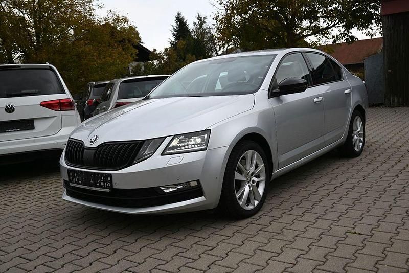 Gebraucht Skoda Octavia Style 150 PS (110 kW) 2019 Silber Limousine