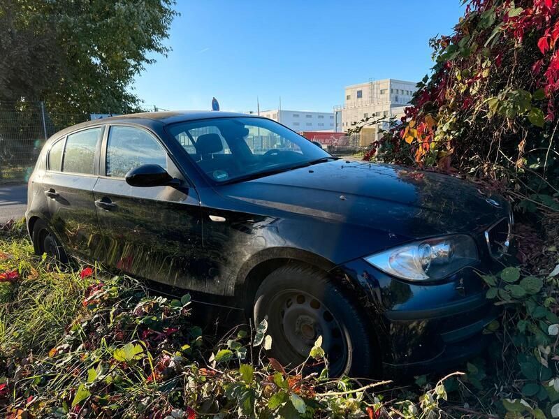 Schwarz Gebraucht 2009 BMW 120 Kleinwagen | 1.500 € (Superpreis) - Bild 1/4