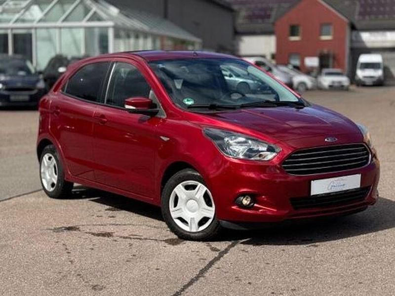 Gebraucht Ford Ka 86 PS (63 kW) 2017 Rot Limousine