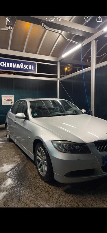 Gebraucht BMW 325 218 PS (160 kW) 2005 Silber Limousine
