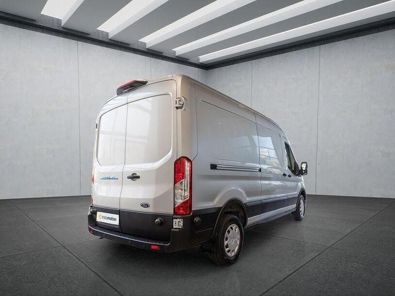 Second-hand Ford Transit 135 kW (184 CP) 2023 Argintiu Berlinǎ