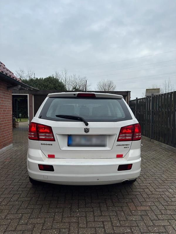 Gebraucht Dodge Journey 170 PS (125 kW) 2010 Weiß SUV