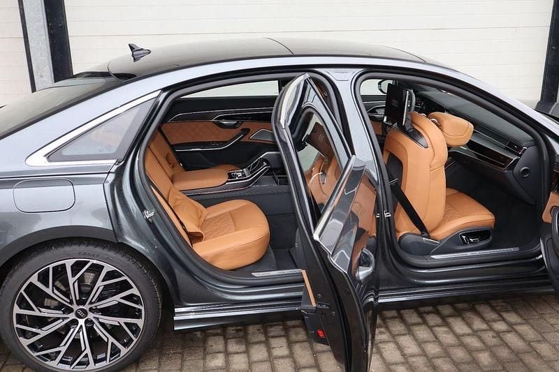 Gebraucht Audi A8L Sport 462 PS (339 kW) 2024 Grau Limousine