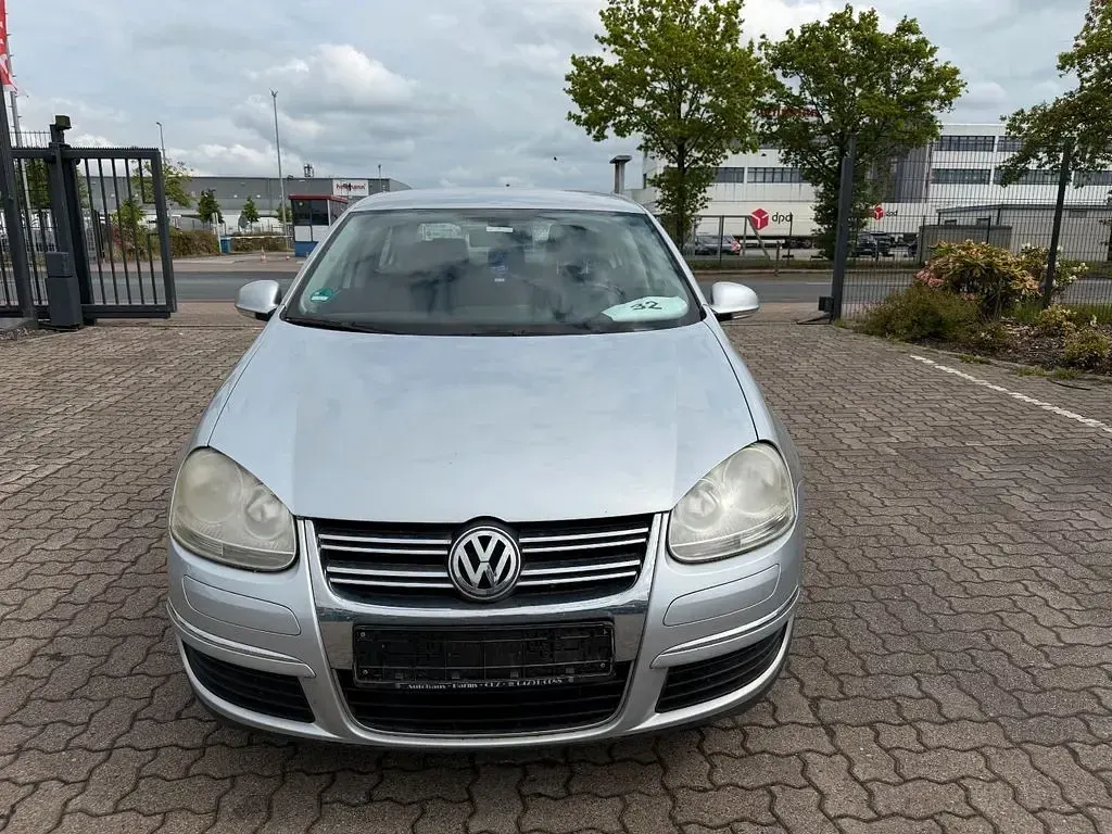 Gebraucht VW Jetta Comfortline 116 PS (85 kW) 2006 Silber Limousine