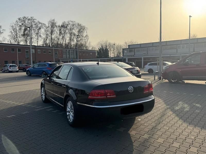 Second-hand VW Phaeton 245 CP (180 kW) 2011 Negru Berlinǎ