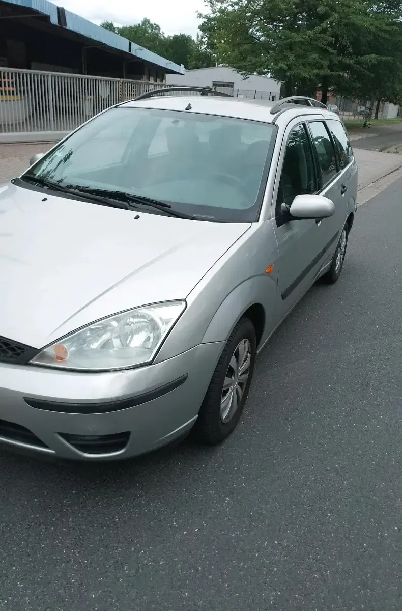 Gebraucht Ford Focus 74 PS (54 kW) 2003 Silber Kombi