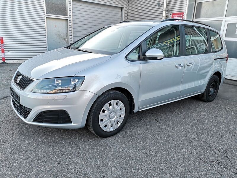 Silber Gebraucht 2011 Seat Alhambra Reference Van / Kleinbus | 5.950 € (Fairer Preis) - Bild 1/4
