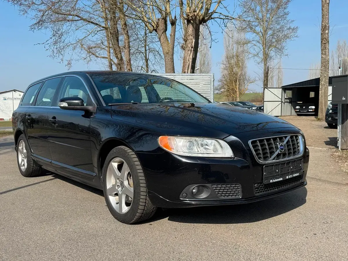 Gebraucht Volvo V70 Summum 185 PS (136 kW) 2008 Schwarz Kombi