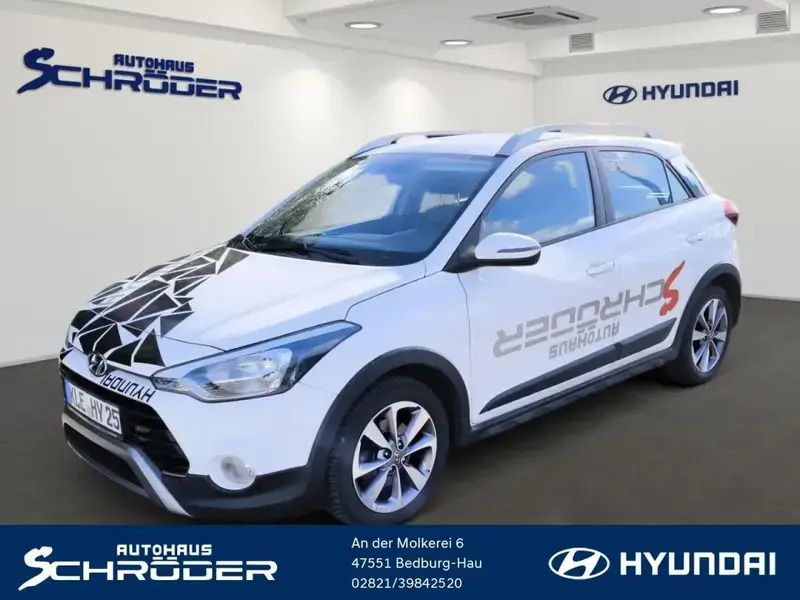Weiß Gebraucht 2019 Hyundai i20 Trend SUV | 16.990 € (Teuer) - Bild 1/1