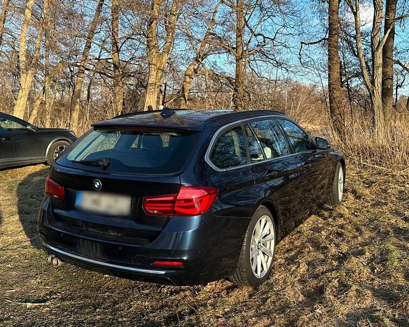 Gebraucht BMW 320 190 PS (139 kW) 2016 Blau Kombi
