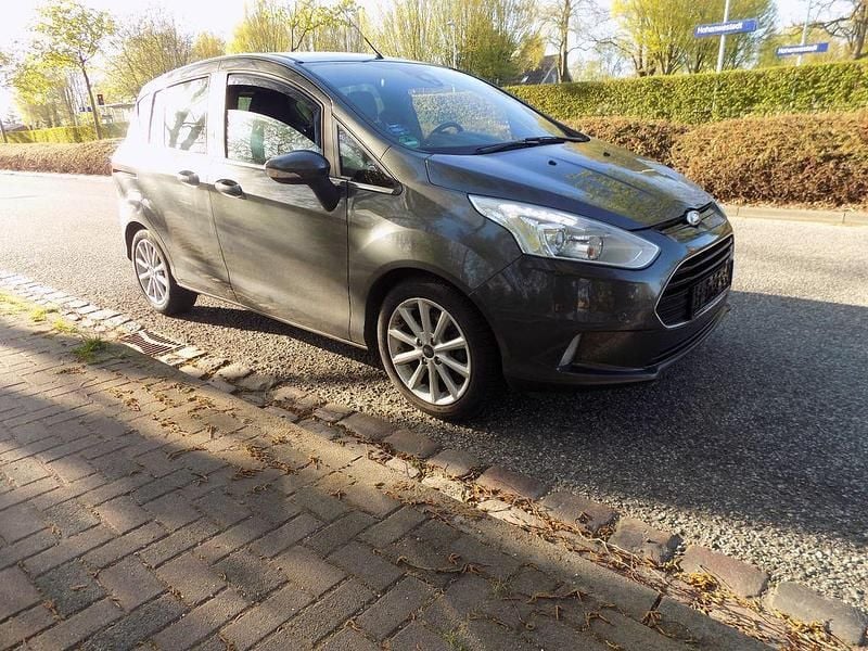 Gebraucht Ford B-MAX Titanium 105 PS (77 kW) 2015 Grau Van / Kleinbus