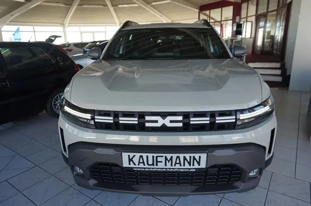 Neu Dacia Duster Journey 155 PS (114 kW) 2026 Grau SUV