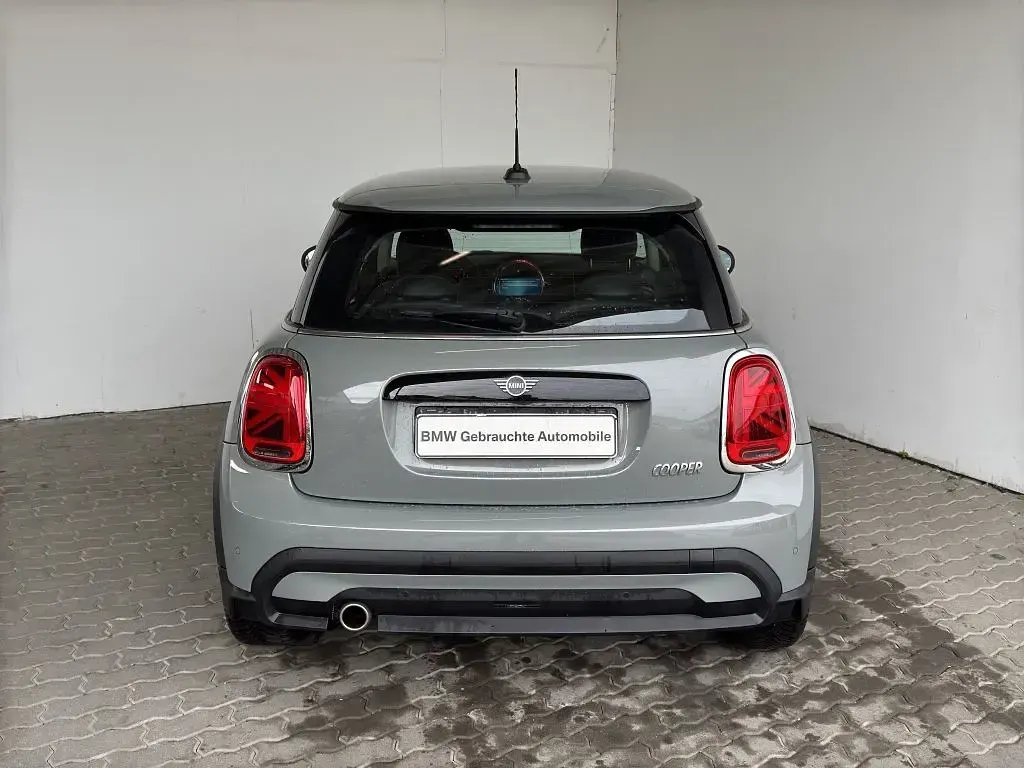 Używany Mini Cooper 136 KM (100 kW) 2022 Szary Hatchback