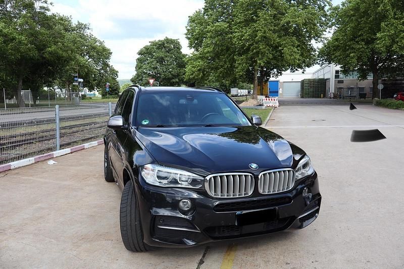 Schwarz Gebraucht 2014 BMW X5 M50 Performance SUV | 25.490 € (Fairer Preis) - Bild 1/4