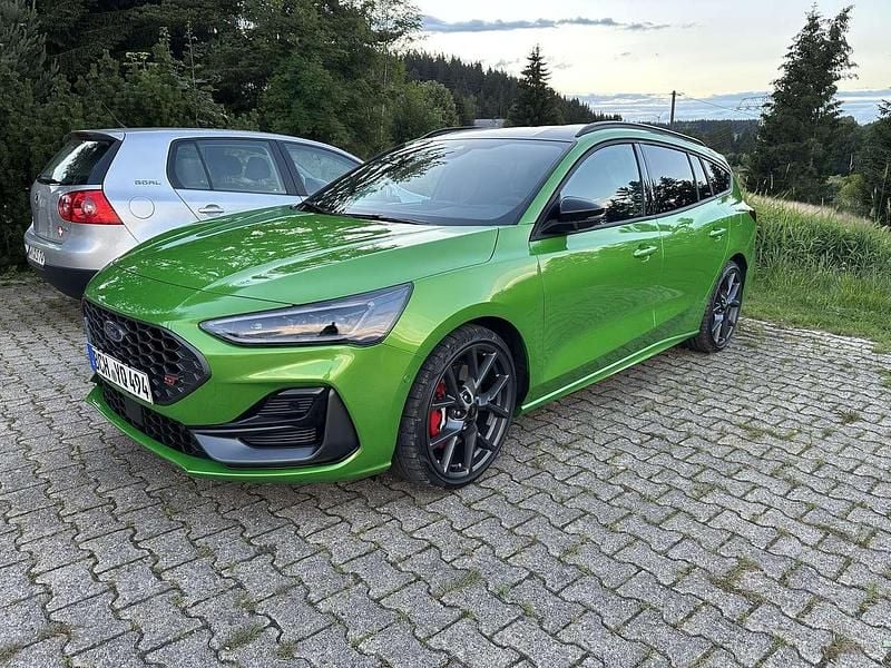 Gebraucht Ford Focus ST 280 PS (205 kW) 2023 Grün Kombi