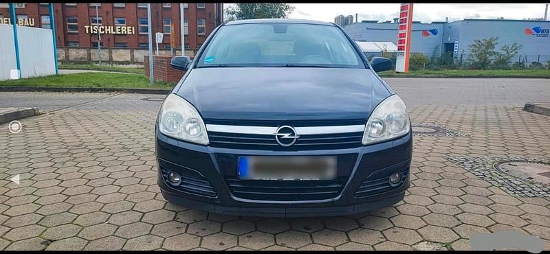 Gebraucht Opel Astra 106 PS (77 kW) 2005 Schwarz Limousine