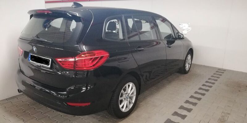 Schwarz Gebraucht 2016 BMW 216 Gran Tourer Van / Kleinbus | 14.950 € (Fairer Preis) - Bild 1/4