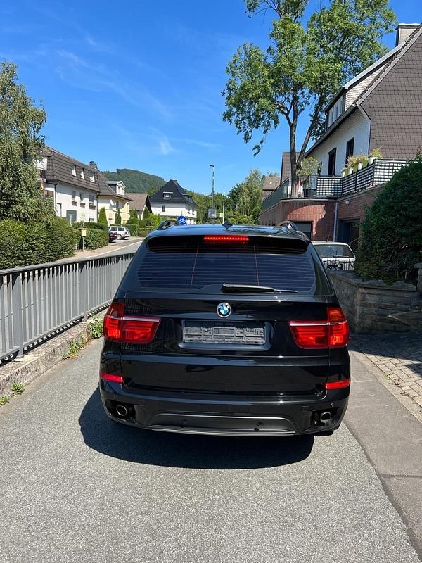 Schwarz Gebraucht 2011 BMW X5 SUV | 14.500 € (Fairer Preis) - Bild 1/4