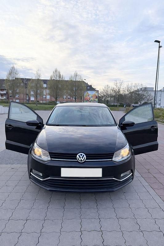 Gebraucht VW Polo 90 PS (66 kW) 2016 Schwarz Kleinwagen