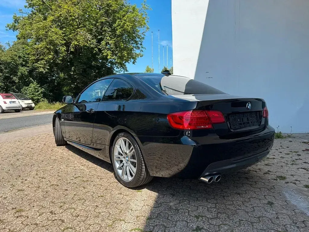 Gebraucht BMW 325 M Sport 204 PS (150 kW) 2013 Schwarz Coupé