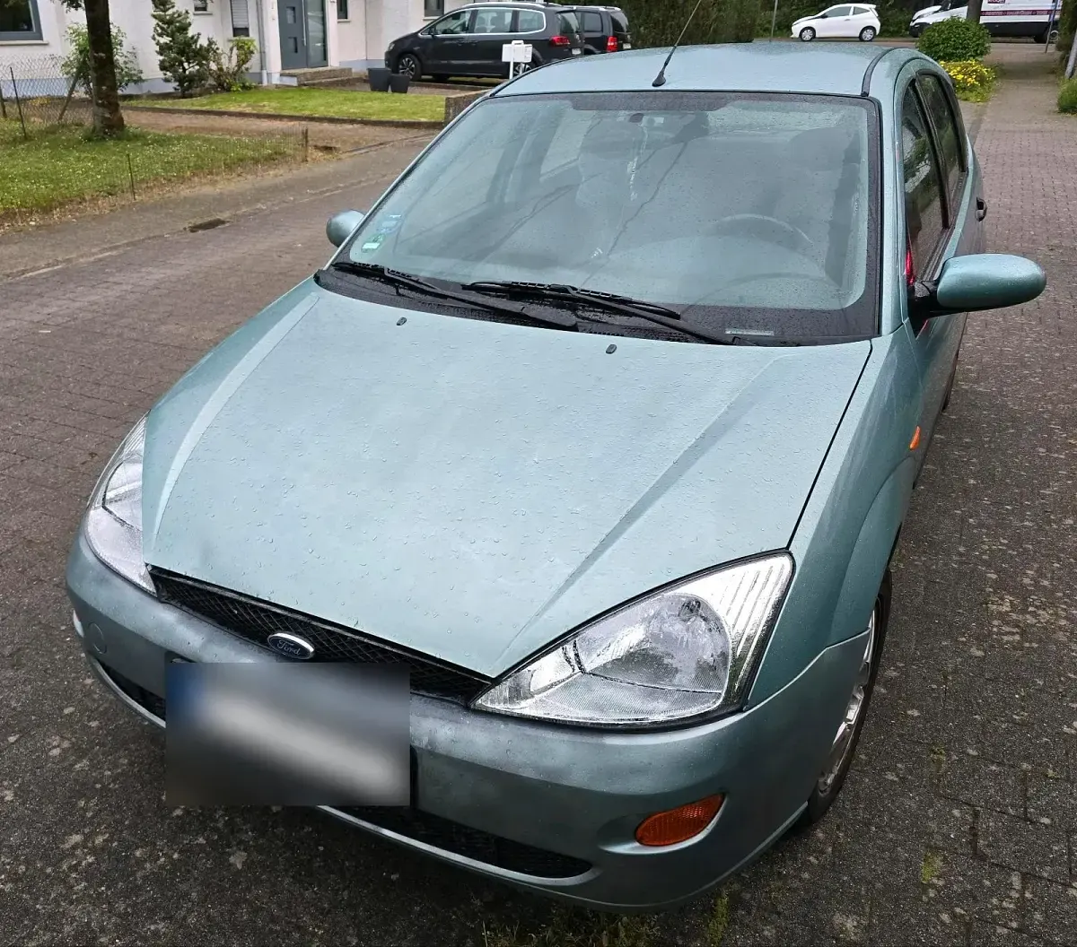 Używany Ford Focus 115 KM (84 kW) 2000 Zielony Hatchback