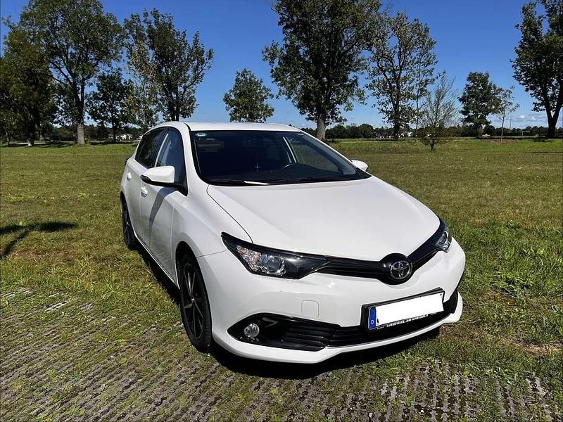 Gebraucht 2018 Toyota Auris Team Limousine | 12.900 € (Fairer Preis) - Bild 1/4