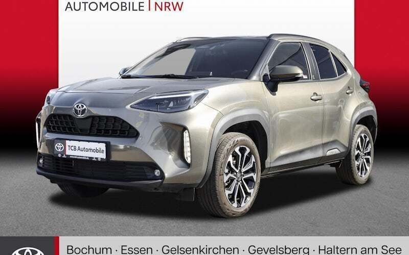 Individuell Gebraucht 2024 Toyota Yaris Cross Team SUV | 26.449 € (Guter Preis) - Bild 1/4