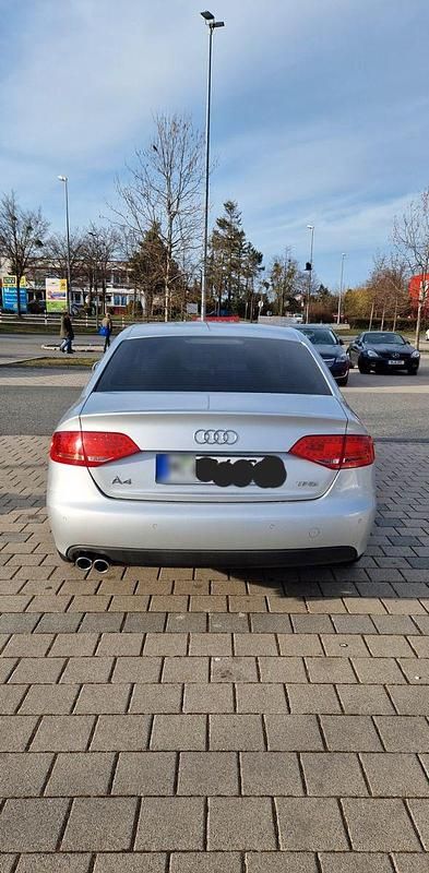 Gebraucht Audi A4 Ambiente 160 PS (117 kW) 2011 Silber Limousine
