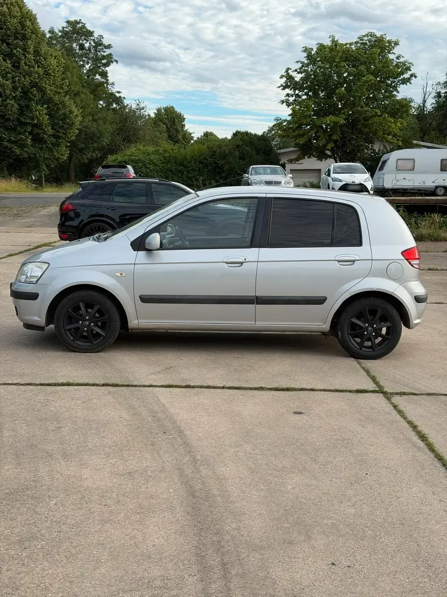 Gebraucht Hyundai Getz 63 PS (46 kW) 2004 Silber Kleinwagen