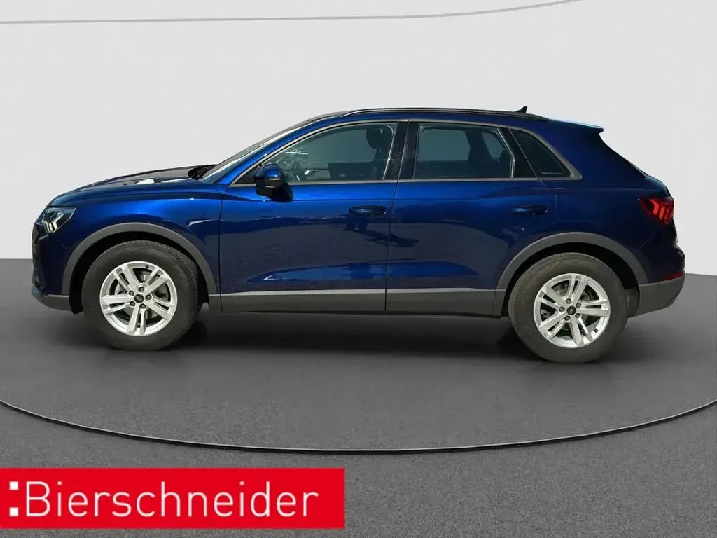 Gebraucht Audi Q3 Business 150 PS (110 kW) 2023 Blau SUV