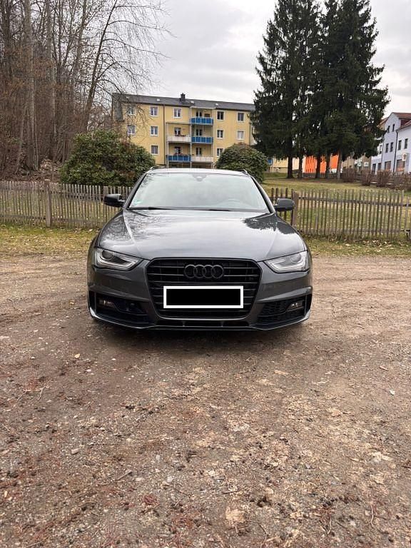 Gebraucht Audi A4 S-Line 190 PS (139 kW) 2015 Grau Limousine