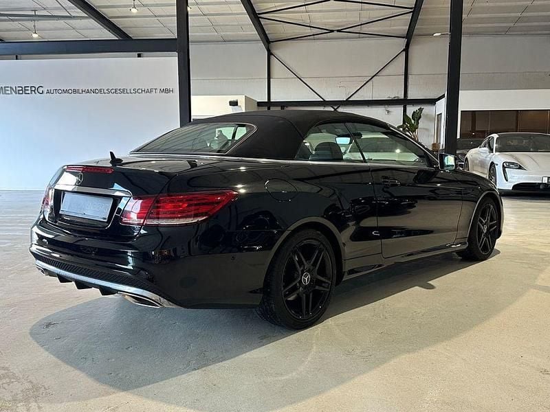 Gebraucht Mercedes E200 AMG 184 PS (135 kW) 2017 Schwarz Cabrio