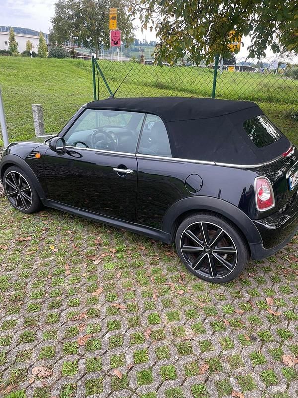 Gebraucht Mini One Cabriolet 98 PS (72 kW) 2011 Schwarz Cabrio