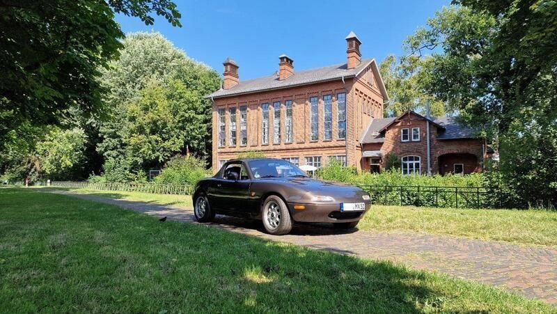 Braun Gebraucht 1996 Mazda MX5 Cabrio | 9.475 € (Superpreis) - Bild 1/4