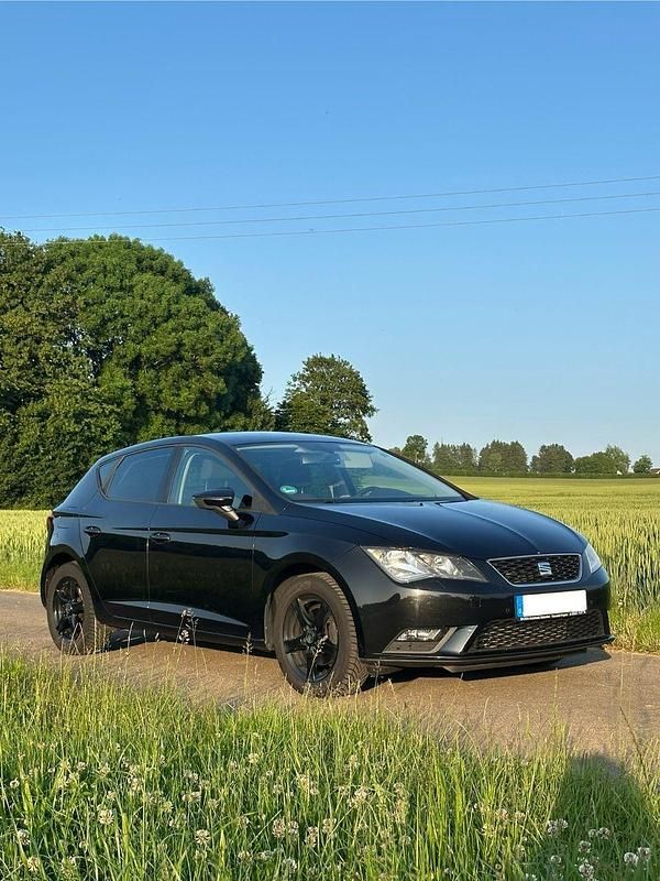 Schwarz Gebraucht 2014 Seat Leon Style Kombi | 8.800 € (Guter Preis) - Bild 1/4