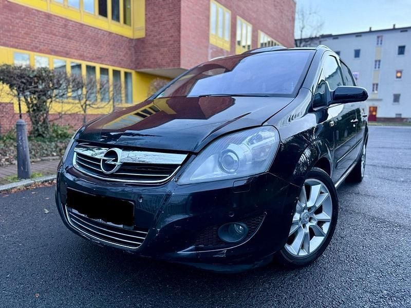 Schwarz Gebraucht 2008 Opel Zafira Van / Kleinbus | 2.900 € (Superpreis) - Bild 1/4